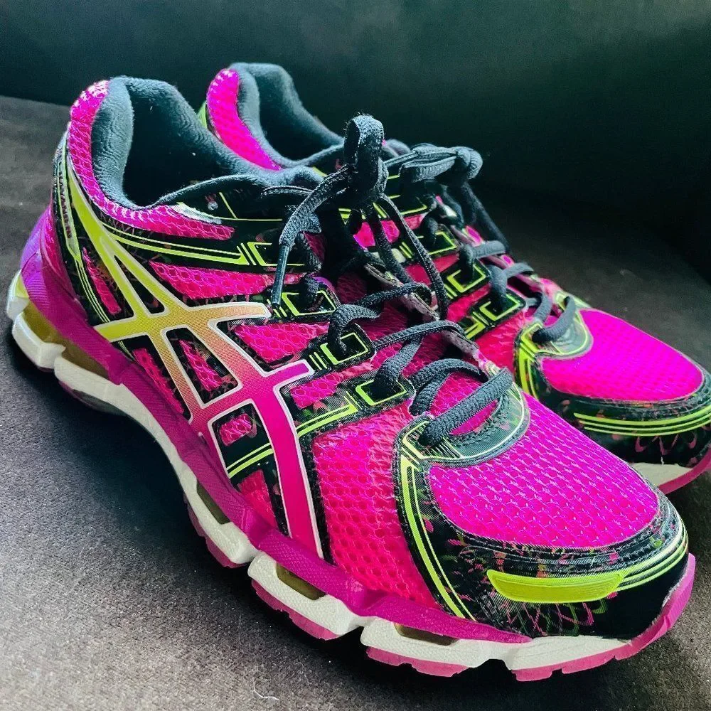 Mint Condition ASICS GEL Kayano 19 Womens 8.5 US 40 EUR Hot Pink Black Yellow